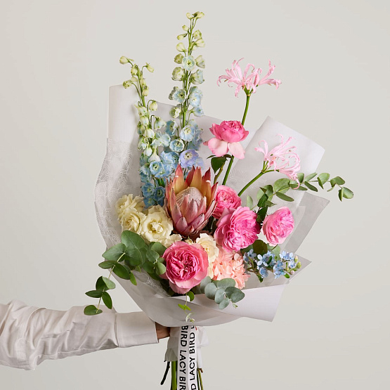Signature bouquet with protea