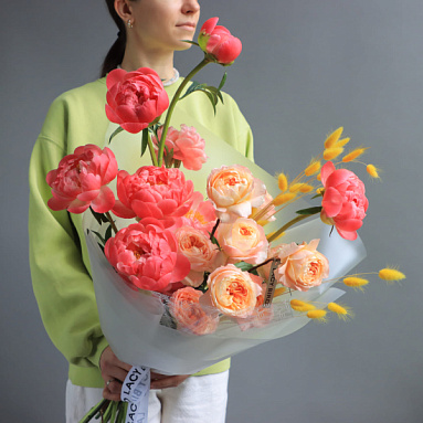 “May Kiss” Duo Bouquet