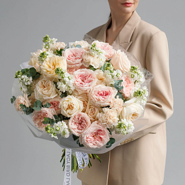 “Trembling Feelings” Trio Bouquet