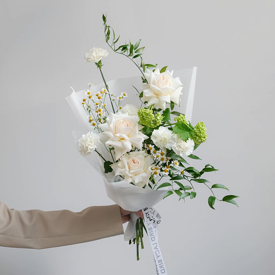 “Sugar Meringue” Trio Bouquet